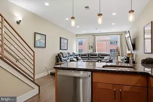 844 N 15th St, Philadelphia, PA 19130 - Photo 1