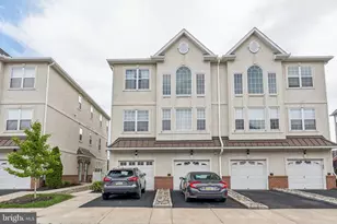 2134 Verona Dr, Philadelphia, PA 19145 - Photo 2