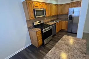 181 E Walnut Park Dr, Philadelphia, PA 19120 - Photo 6