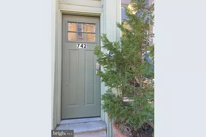 742 S 4th Street #2F, Philadelphia, PA 19147 - Photo 8