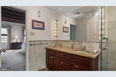 2049 Appletree Street, Philadelphia, PA 19103 - Photo 34