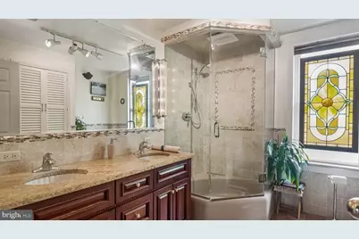 2049 Appletree Street, Philadelphia, PA 19103 - Photo 42