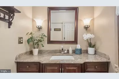 2049 Appletree Street, Philadelphia, PA 19103 - Photo 30