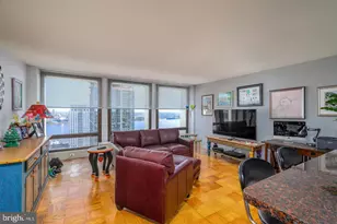200 Locust St, Philadelphia, PA 19106 - Photo 2