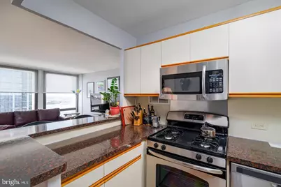 200 Locust Street #23FN, Philadelphia, PA 19106 - Photo 8
