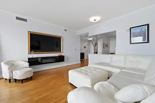 717 S Christopher Columbus Blvd, Philadelphia, PA 19147 - Photo 2
