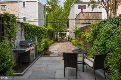 2415 Pine Street, Philadelphia, PA 19103 - Photo 14