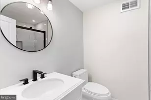1847 Gerritt St, Philadelphia, PA 19146 - Photo 8