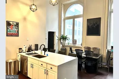 1001 Chestnut Street #305E, Philadelphia, PA 19107 - Photo 2