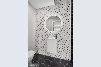 511 N 37th Street, Philadelphia, PA 19104 - Photo 28