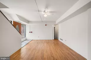 220 Bainbridge St, Philadelphia, PA 19147 - Photo 8