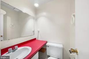 220 Bainbridge St, Philadelphia, PA 19147 - Photo 12