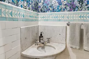 2200 St James Pl, Philadelphia, PA 19103 - Photo 26