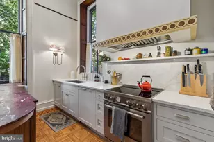 2200 St James Pl, Philadelphia, PA 19103 - Photo 18
