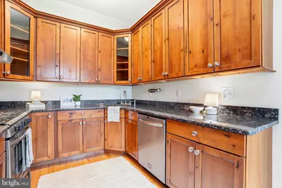 410 S 25th Street, Philadelphia, PA 19146 - Photo 18