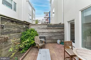 211 Brown St, Philadelphia, PA 19123 - Photo 22