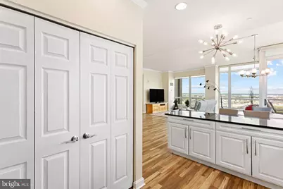 901 N Penn Street #R2401, Philadelphia, PA 19123 - Photo 4