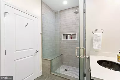 901 N Penn Street #R2401, Philadelphia, PA 19123 - Photo 18