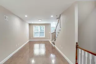 2351 S Marshall St, Philadelphia, PA 19148 - Photo 2