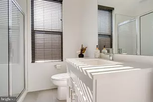 2008 Northbank Pl, Philadelphia, PA 19125 - Photo 10