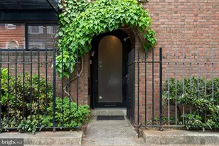 245 S 3rd St, Philadelphia, PA 19106 - Photo 2