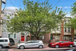 764 S 6th St, Philadelphia, PA 19147 - Photo 1