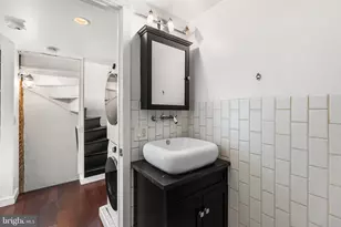 9 Bristow Pl, Philadelphia, PA 19123 - Photo 16
