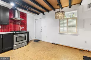 9 Bristow Pl, Philadelphia, PA 19123 - Photo 6