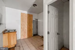 1615 S Conestoga St, Philadelphia, PA 19143 - Photo 6