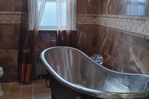 838 Glenview St, Philadelphia, PA 19111 - Photo 18