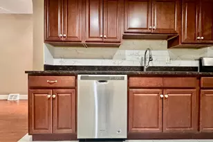 2450 S American St, Philadelphia, PA 19148 - Photo 6