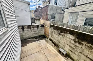 2450 S American St, Philadelphia, PA 19148 - Photo 14