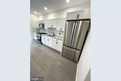 912 N 30th Street, Philadelphia, PA 19130 - Photo 4