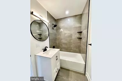 912 N 30th Street, Philadelphia, PA 19130 - Photo 12