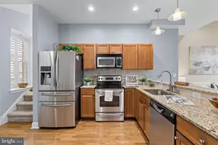 1 Academy Cir, Philadelphia, PA 19146 - Photo 4