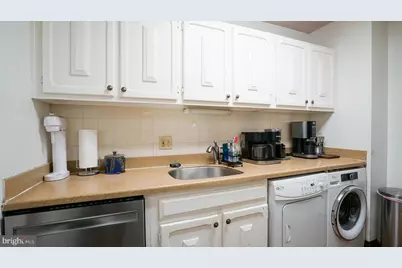 1901 John F Kennedy Boulevard #1602, Philadelphia, PA 19103 - Photo 2