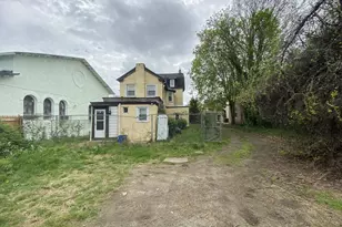 321 E Price St, Philadelphia, PA 19144 - Photo 42