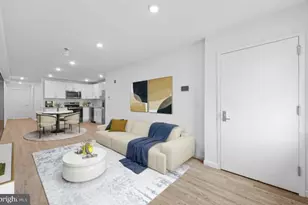 917 N 43rd St, Philadelphia, PA 19104 - Photo 6