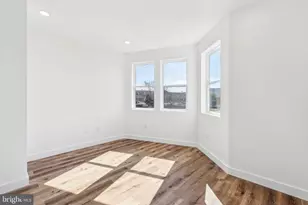 415 W York St, Philadelphia, PA 19133 - Photo 12