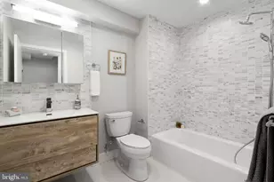 1321 S Woodstock St, Philadelphia, PA 19146 - Photo 12