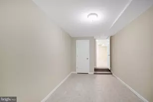 6719 N 17th St, Philadelphia, PA 19126 - Photo 8
