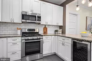 17 W Phil Ellena St, Philadelphia, PA 19119 - Photo 24