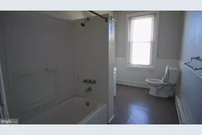 1900 S 18th Street #3RD FL, Philadelphia, PA 19145 - Photo 14