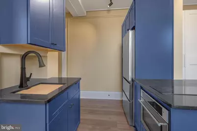 1324 Locust Street #827, Philadelphia, PA 19107 - Photo 6