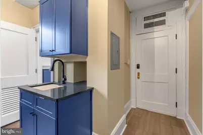 1324 Locust Street #827, Philadelphia, PA 19107 - Photo 4