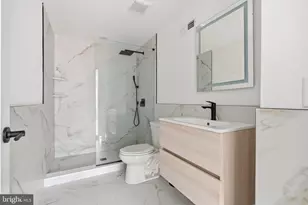 208 Vine St, Philadelphia, PA 19106 - Photo 12