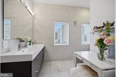 2512 Collins Street, Philadelphia, PA 19125 - Photo 12