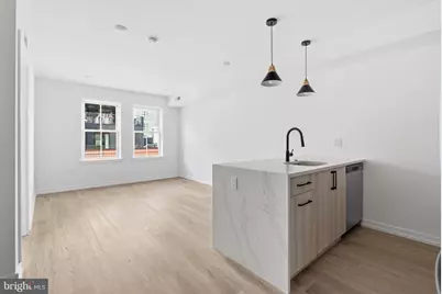 208 Vine Street #2B, Philadelphia, PA 19106 - Photo 4