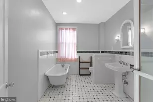 40 W Southampton Ave, Philadelphia, PA 19118 - Photo 26