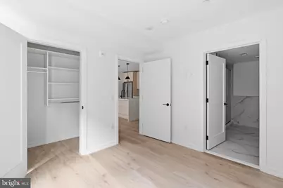 208 Vine Street #2C, Philadelphia, PA 19106 - Photo 2